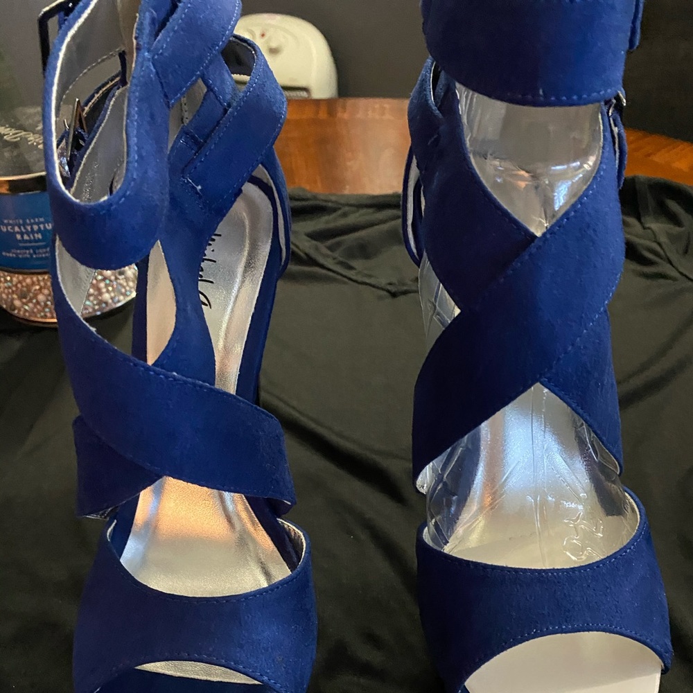 Wedge heels